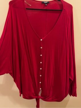 Premise Red Button-Front Tie-Hem V-Neck Blouse